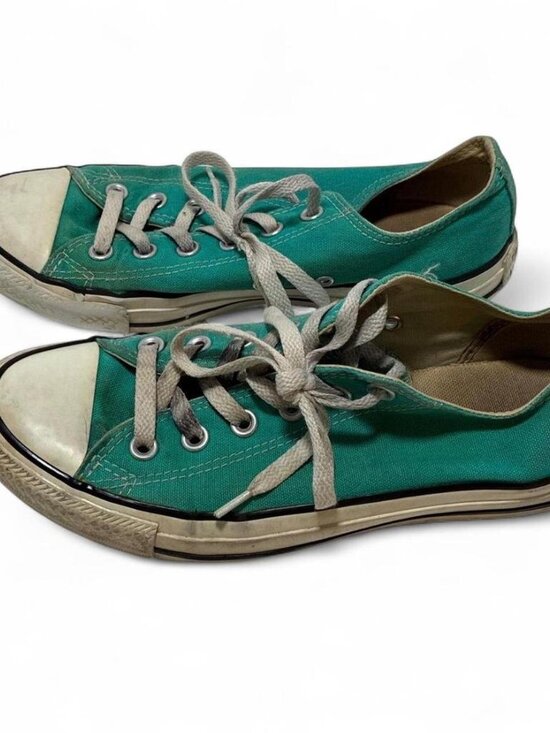 Converse - Picture 2 of 2